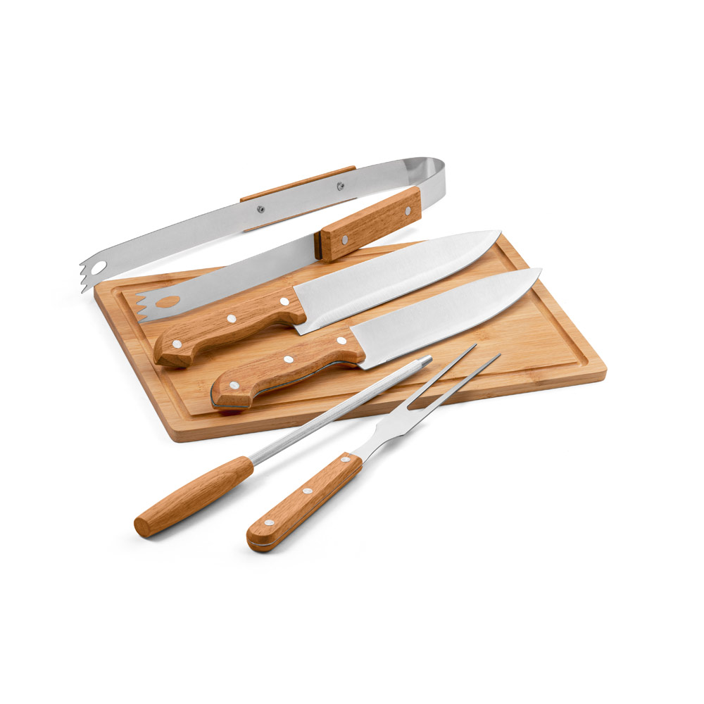 Kit churrasco com tábua em bambu e 5 utensílios